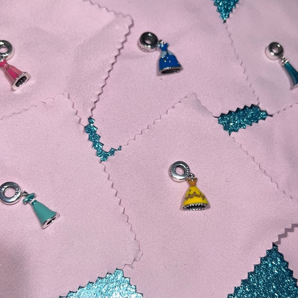 Set of 6 Disney princess charms for bracelets - Picture 5 of 6